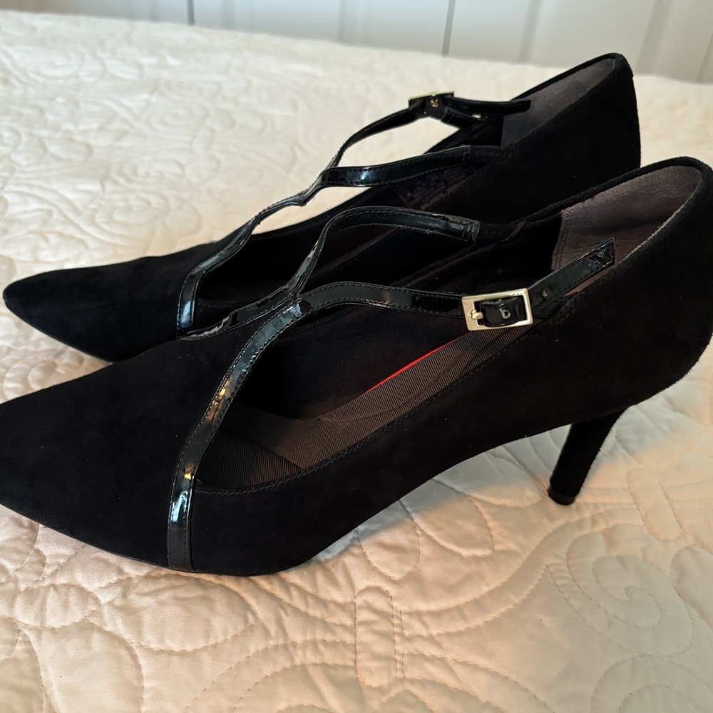 Rockport Total Motion Black Suede T-Strap Dress Heels - Style #V81927 - Like New